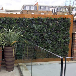 Artificial Exterior Green Wall on a Roof Terrace